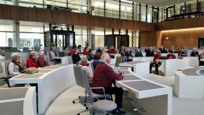 Besuch im Niederschischen Landtag-Hannover am 07.12.2017 - Blick in den umgebauten Plenarsaal