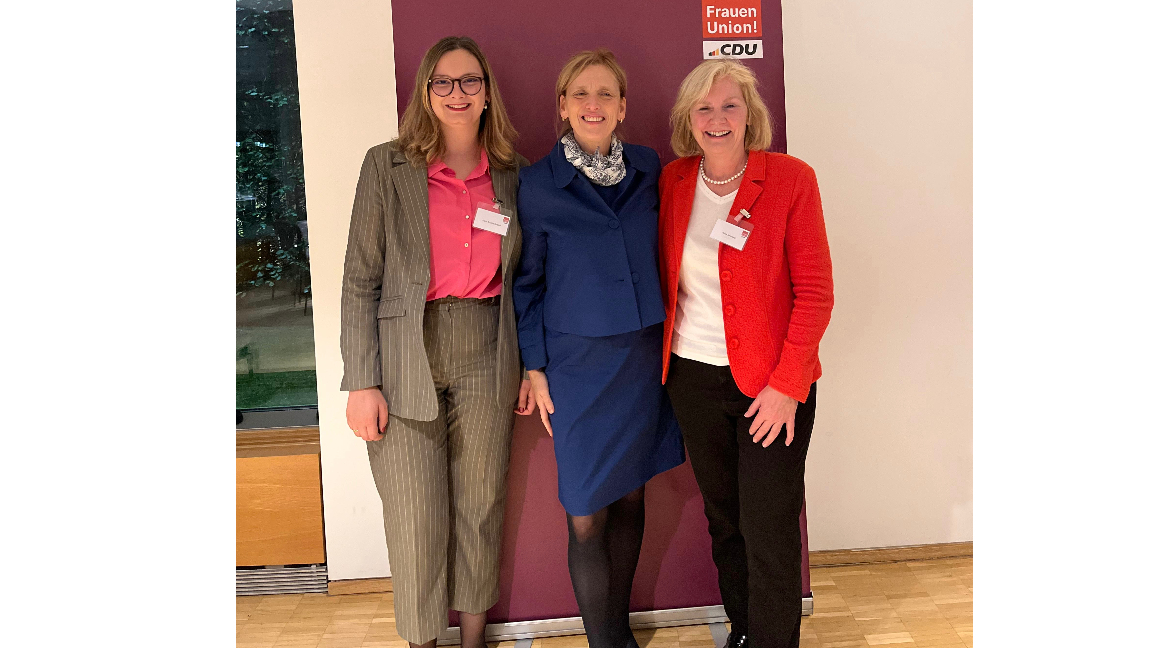 Elena Brunke, Karin Prien und Petra Averbeck 