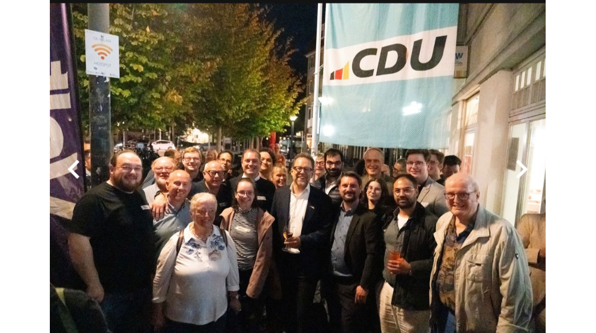 Herzlichen Gl�ckwunsch Oberb�rgermeister Jascha Rohr